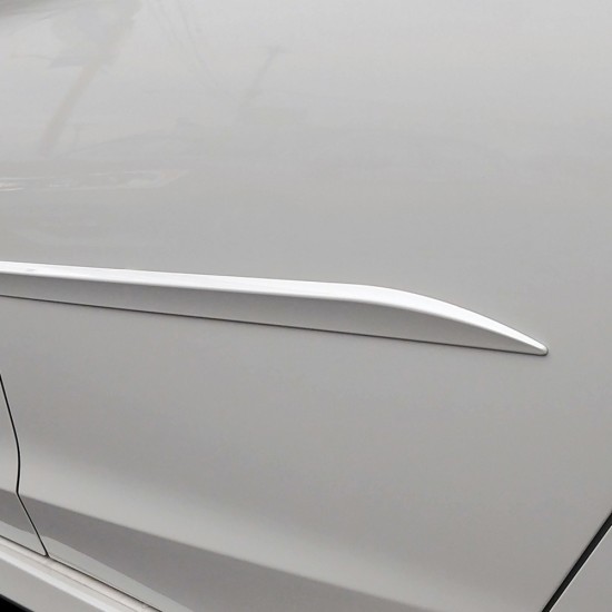 Chevrolet Trax Painted Body Side Molding 2024 - 2025 / FE7-TRAX24 (FE7-TRAX24) by www.Sportwing.com Chevrolet Trax Painted Body Side Molding 2024 - 2025 / FE7-TRAX24
