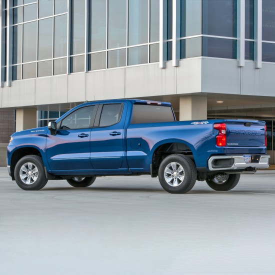 Chevrolet Silverado 1500 Double Cab ChromeLine Painted Body Side Molding 2019 - 2025 / CF-SIL19-DC Chevrolet Silverado 1500 Double Cab ChromeLine Painted Body Side Molding 2019 - 2025 / CF-SIL19-DC