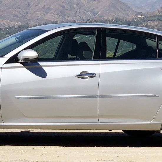 Nissan Altima 4 Door ChromeLine Painted Body Side Molding 2019 - 2025 / CF7-ALT19 Nissan Altima 4 Door ChromeLine Painted Body Side Molding 2019 - 2025 / CF7-ALT19
