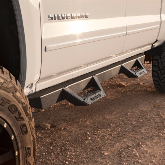 Chevrolet Silverado 2500 Crew Cab Black Powder Coated Magnum RT Steps 2015 - 2019 / RTS16CH Chevrolet Silverado 2500 Crew Cab Black Powder Coated Magnum RT Steps 2015 - 2019 / RTS16CH
