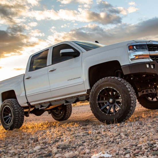 Chevrolet Silverado 2500 Crew Cab Black Powder Coated Magnum RT Steps 2015 - 2019 / RTS16CH Chevrolet Silverado 2500 Crew Cab Black Powder Coated Magnum RT Steps 2015 - 2019 / RTS16CH