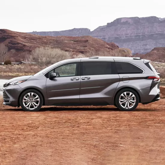  Toyota Sienna ChromeLine Painted Body Side Molding 2021 - 2025 / CF7-SIENNA21