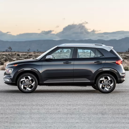 Hyundai Venue Painted Body Side Molding 2020 - 2026 / FE-VENUE20 (FE-VENUE20) by www.Sportwing.com