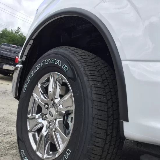 Universal FenderGard Fender & Wheel Well Molding Trim with Lip - 25 Ft Roll - 1 1/2” Wide - Black