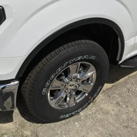 Universal FenderGard Fender & Wheel Well Molding Trim with Lip - 25 Ft Roll - 1 1/2” Wide - Black