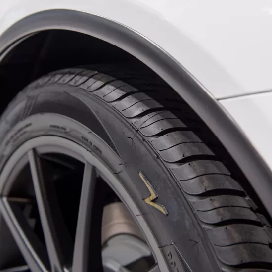 Universal Wheel Well Trim Molding with Lip - 25 Ft Roll - 1” Wide - Black