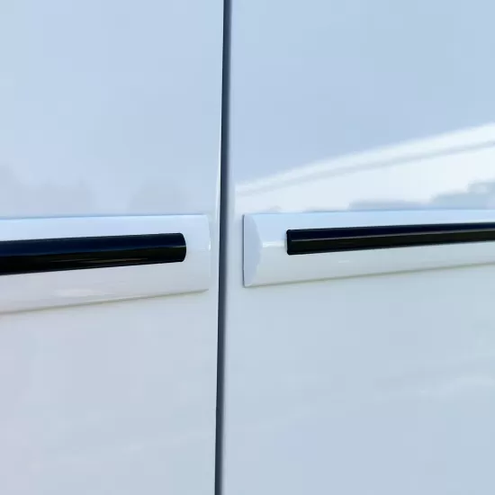  Chevrolet Silverado 3500 Crew Cab Painted Moldings with a Color Insert 2019 - 2026 / CI-SIL19-CC