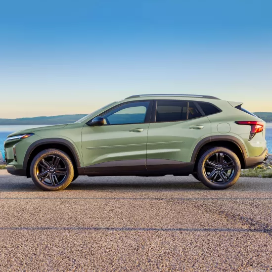 Chevrolet Trax Painted Body Side Moldings 2024 - 2025